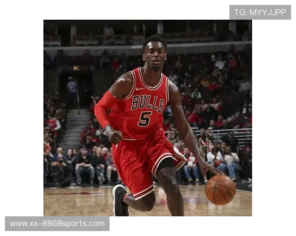 芝加哥足球明星的崛起与传奇人生：从青训到国际赛场的辉煌之路