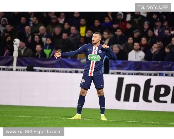 足球6号球星崭露头角 引领新一代足球风潮与未来之路