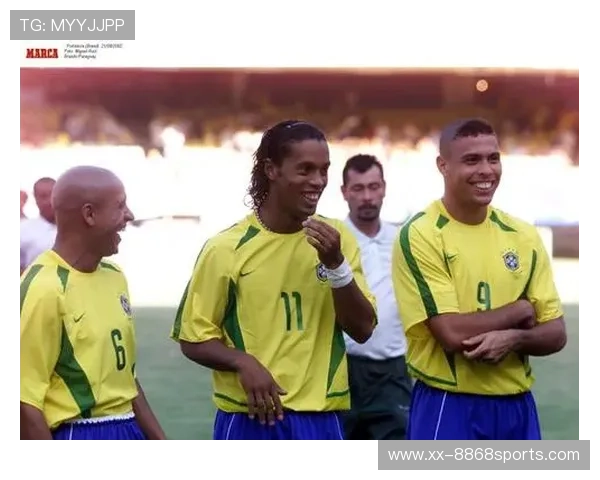 足球巨星璀璨之路：从青涩少年到全球偶像的成长历程